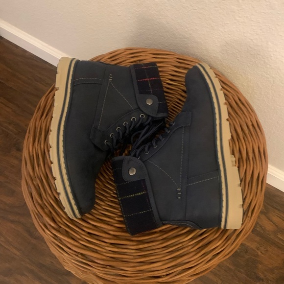 CLIFFS by White Mountain Karlyssa Hiking Boots - Picture 3 of 9